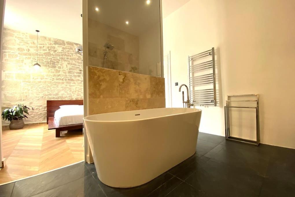 Harmonie Appartement Nîmes Buitenkant foto